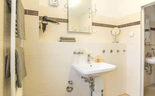 STRANDPERLE App Nr 01 max 4 Pers