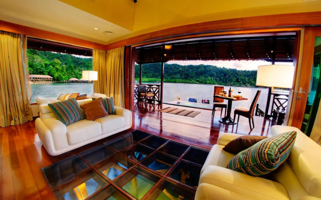 Gayana Marine Resort