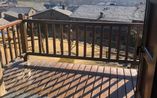 Duplex Bolvir con piscina y excelentes vistas