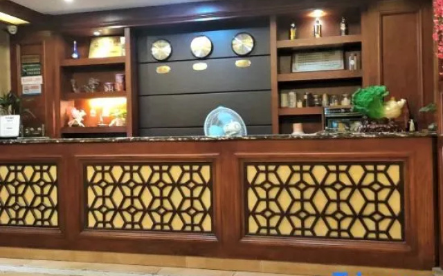 Yuzhong Hongyuan Business Hotel