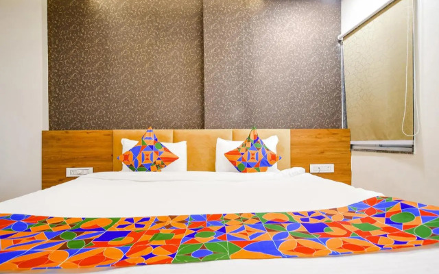 Fabhotel Woodlark Inn