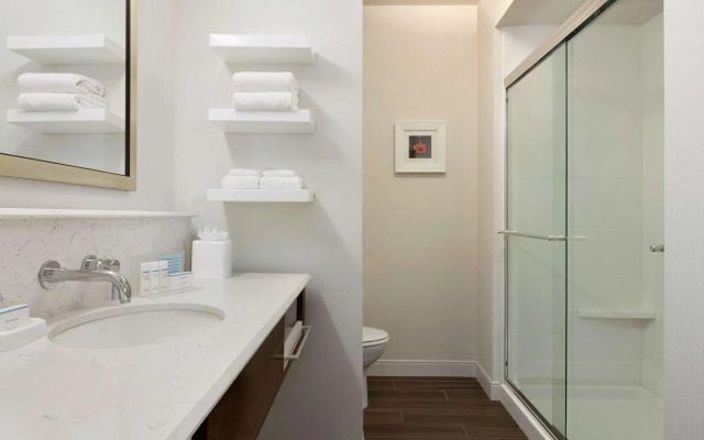 Hampton Inn & Suites Seattle/Renton