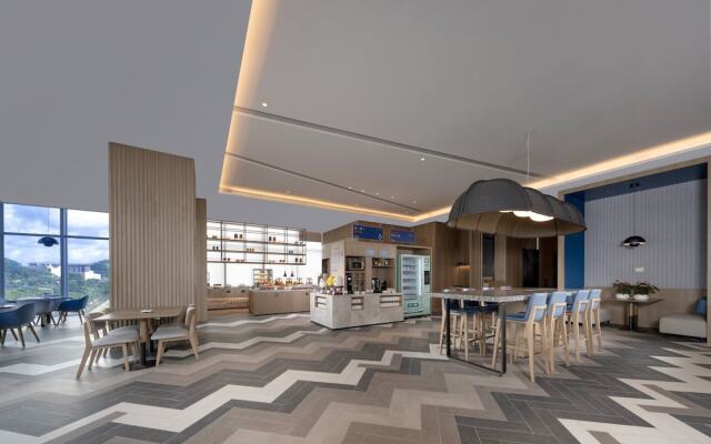 Holiday Inn Express Shenzhen Guangming Cloud Park by IHG