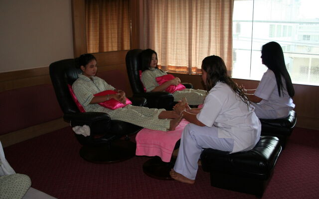 Hatyai Central Hotel