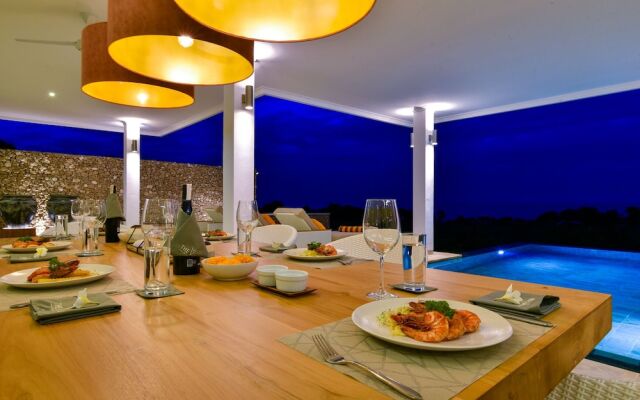 Deep Blue Villa
