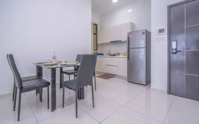 OYO Home 89458 Amazing 2br D'summit