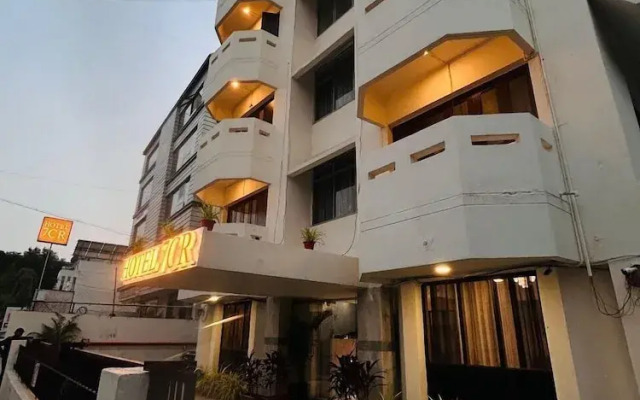 Hotel 7 Cr
