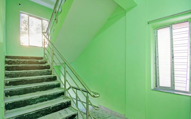 OYO Flagship 70156 Dark N Dreams