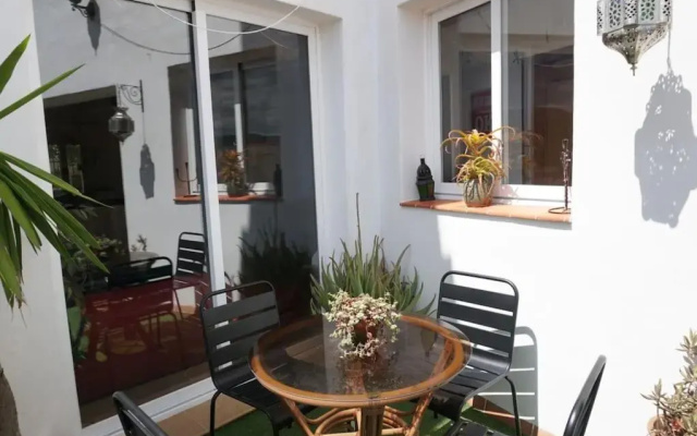Eagles Nest - Massive townhouse with Pool with outstanding views