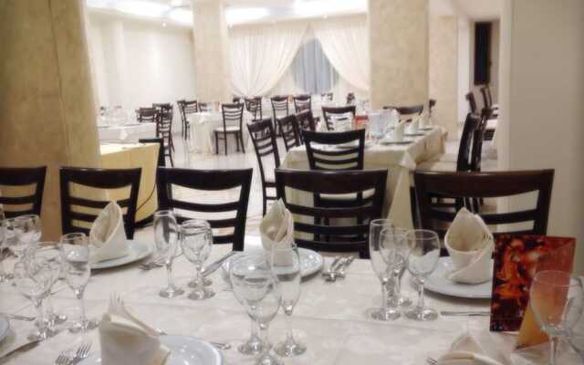 Cliffs Hotel