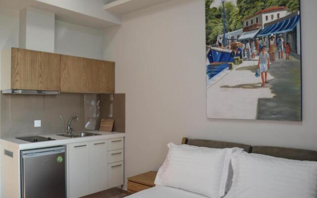 Sunshine Pool Apartment