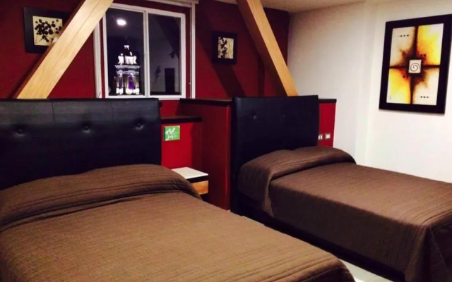 Hotel Leones
