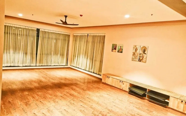 Luxury 4BHK in E-City with 40 Amenities