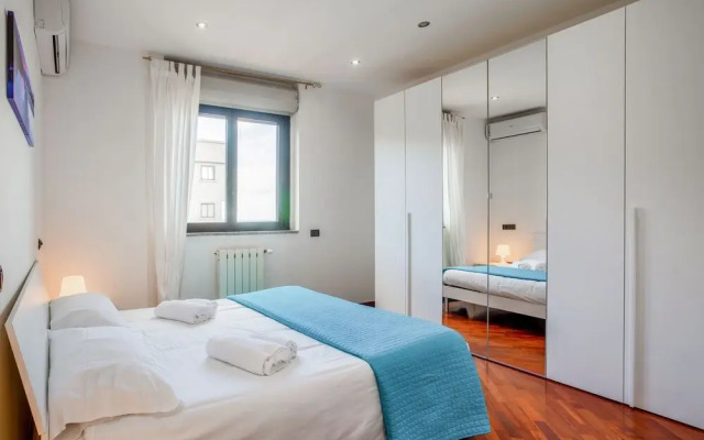 Bari Waterfront Apartment