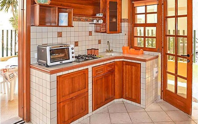 Stunning Home in Marzamemi Fraz. With Wifi and 2 Bedrooms