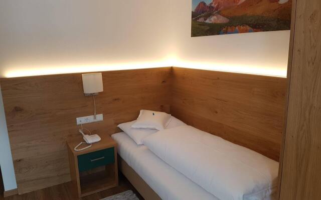 Hotel Dolomiten