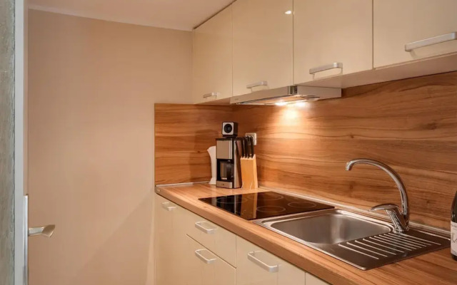 Premium Apartment With Patio