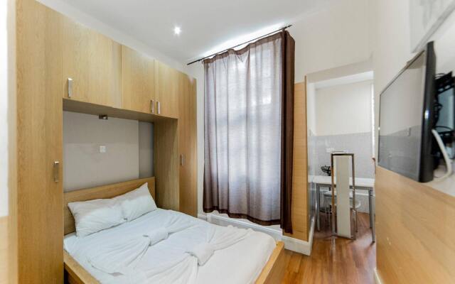 Hyde Park Quality Apartment