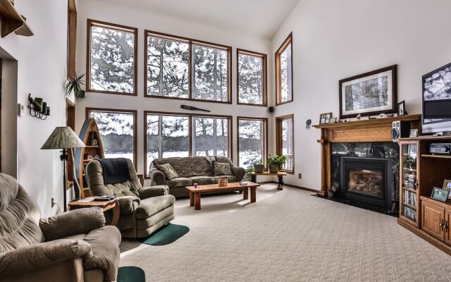 Pickerel Point Executive - 5 Br Home