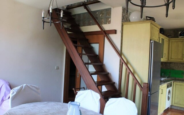 House Contu1000