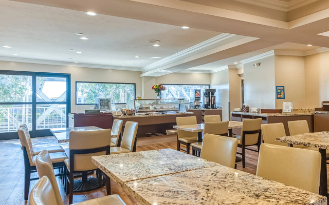 Amanzi Hotel, an Ascend Collection Hotel