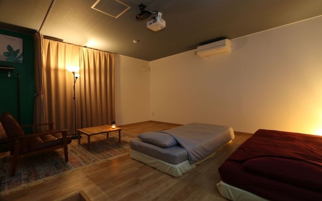 Sloth Glamping – Guest Rooms – Tsushima