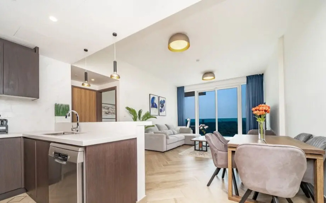 Pristine Cozy One Bedroom Suite