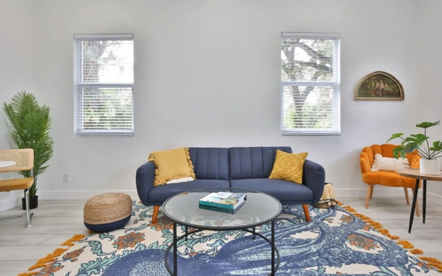 Walkable to Downtown - Casita 1