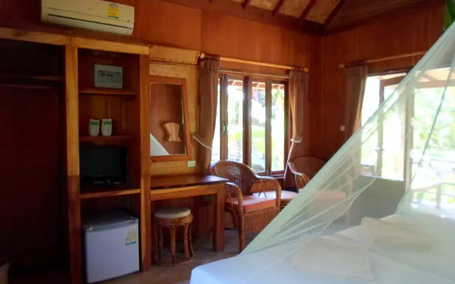 The Cliff and River Jungle Resort