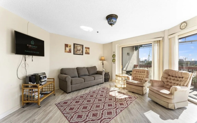 1302b St Thomas Square