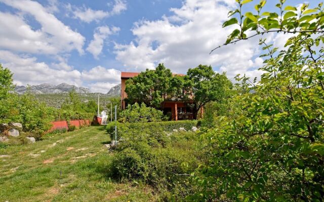 Apartments Pinka 30 M From The Sea