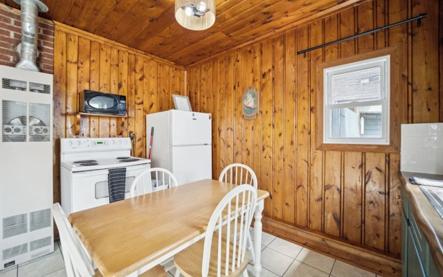 Barefoot Beach Resort