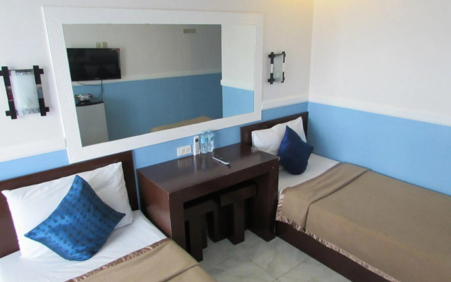 Oyster Plaza Hotel