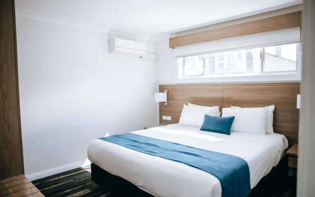 Comfort Inn Moree (formerly Econo Lodge Moree) – Guest Rooms – Moree