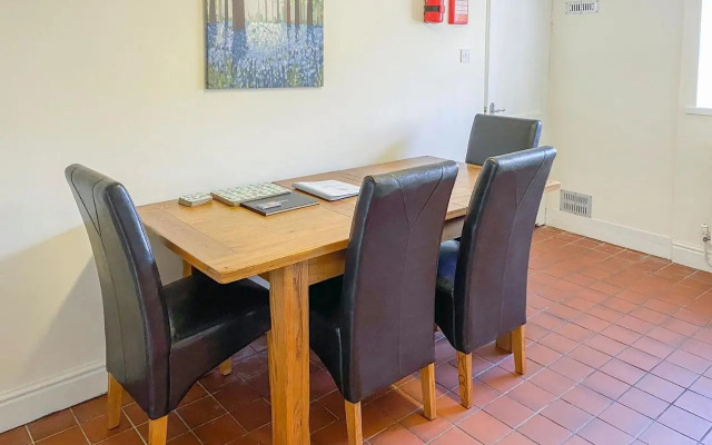 Granary Cottage - UK10994