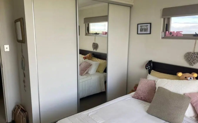 Alex Beachfront 3 brm Apartment - 9th floor