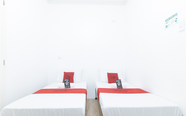 RedDoorz Hostel @ BigPat Dormitory Pasay - Quarantine Hotel