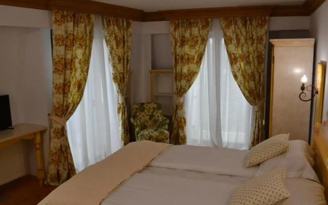 Casa Comana Boutique Hotel