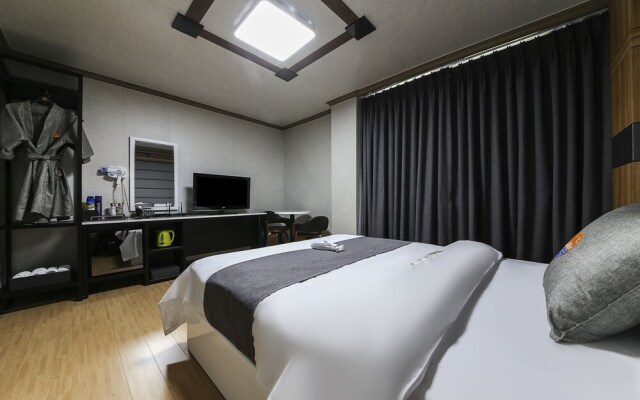 Sokcho Ritz Hotel