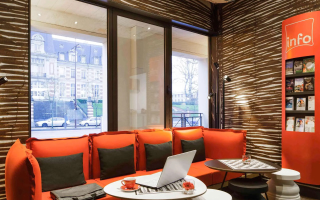 ibis Versailles Château