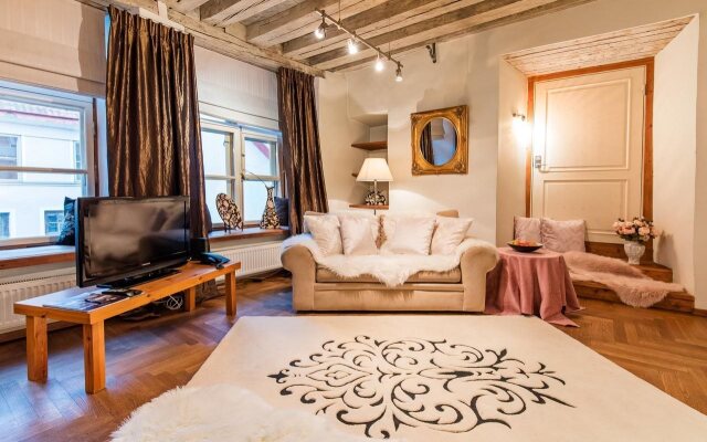 OldHouse Apartments