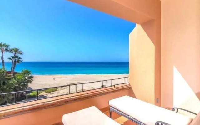 2BD Beach Front Luxury in Cabo