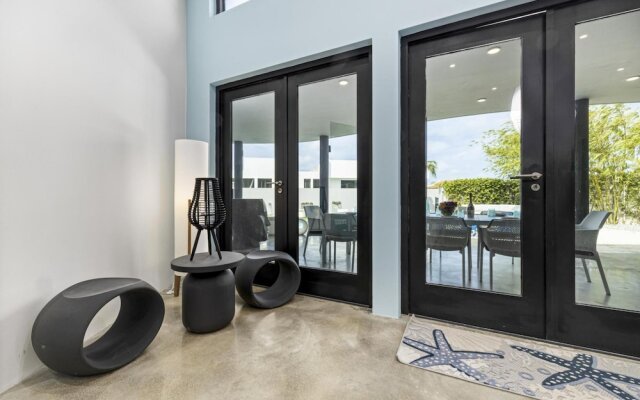 Unique Modern 4BR w Large Private Pool Mini Golf