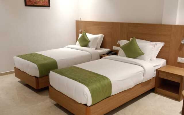 Hill Way Grand