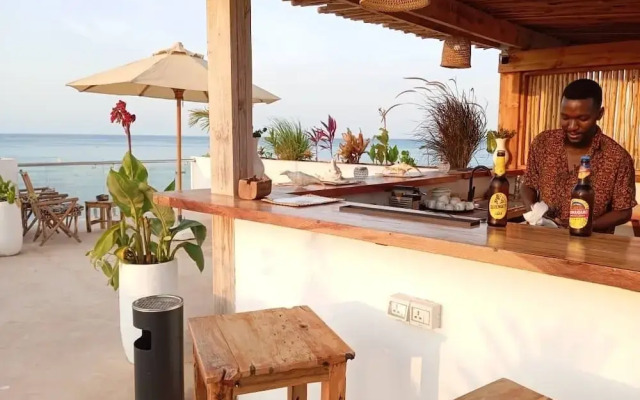Aluna Beach Apartments