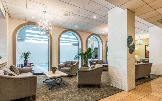 Clarion Hotel - Cincinnati North