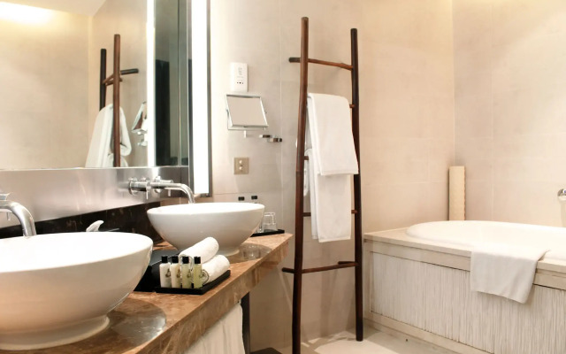 InterContinental Hanoi Westlake by IHG