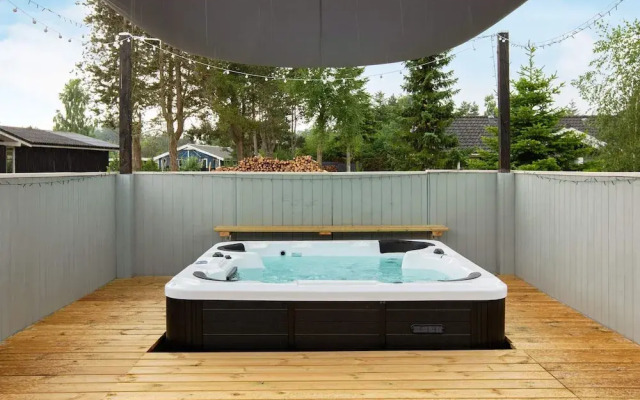 9 Person Holiday Home in Vaeggerlose