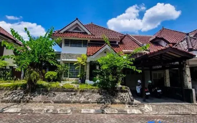 Pesona Villa Merapi