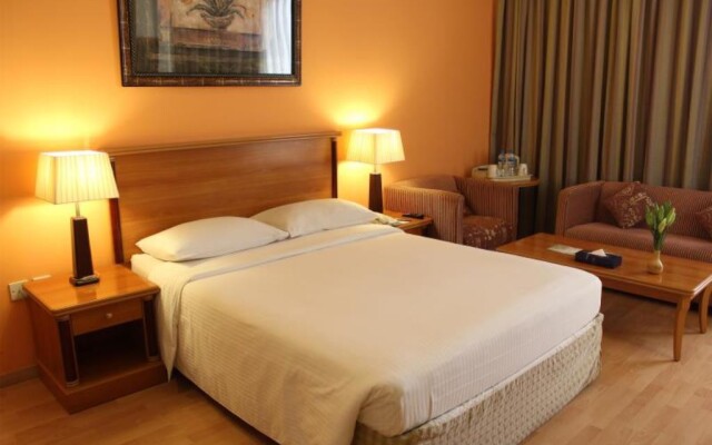 Le Royal Express Salmiya Hotel